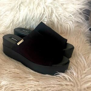 DKNY MULE SLIDES